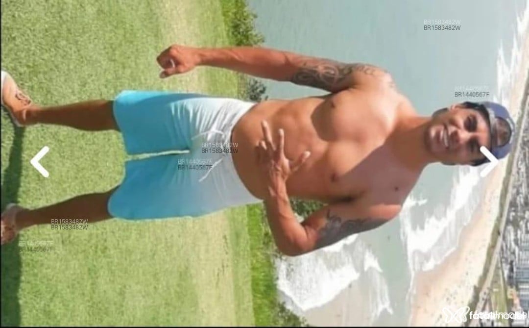Acompanhante homem morena (o) de olhos castanhos em Balneário Camboriú - Freed