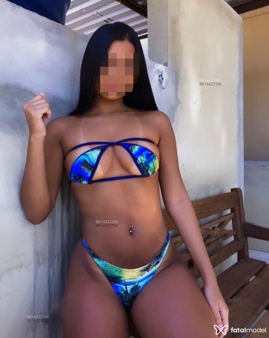 Acompanhante mulher morena (o) de olhos castanhos em Guaratinguetá - Júlia
