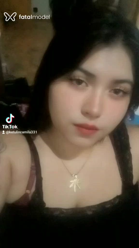 Acompanhante mulher com cabelo castanho de olhos castanhos em Tupã Acompanhante mulher com cabelo castanho de olhos castanhos em Tupã - Mikal