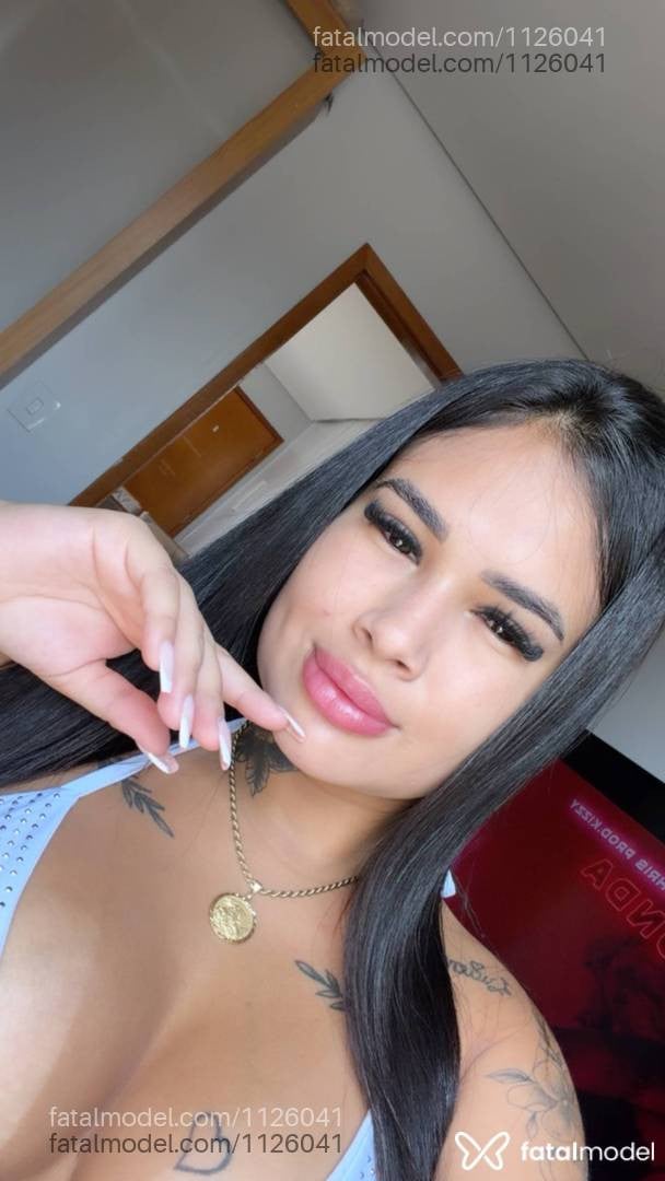 Acompanhante mulher morena (o) de olhos pretos - Halana
