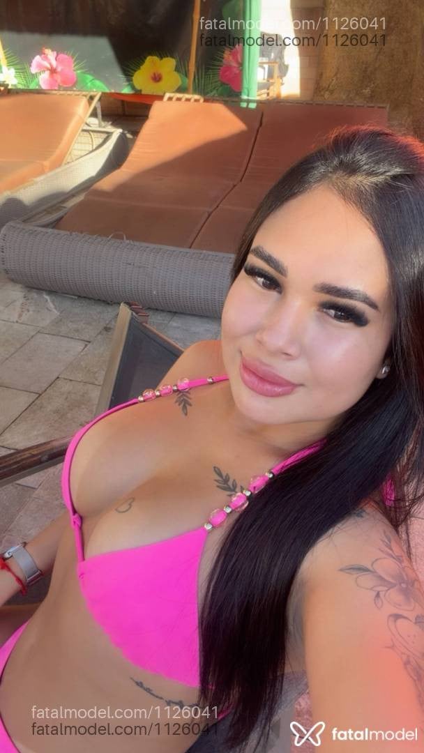 Acompanhante mulher morena (o) de olhos pretos - Halana
