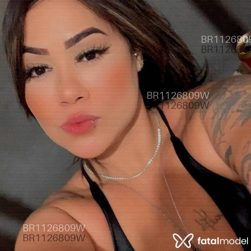 Acompanhante mulher com cabelo castanho de olhos castanhos - Laraa Acompanhante mulher com cabelo castanho de olhos castanhos - Laraa