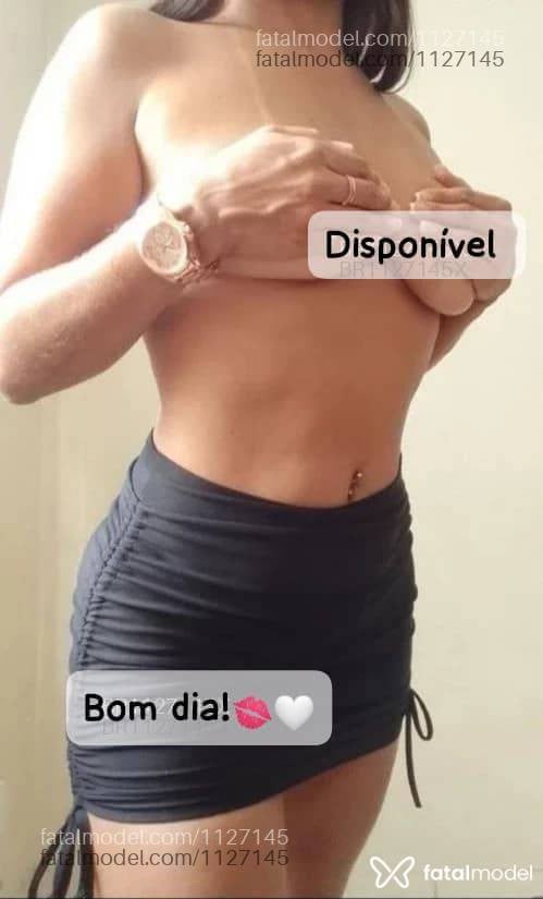 Acompanhante mulher com cabelo castanho de olhos castanhos - Brunna Ferraz