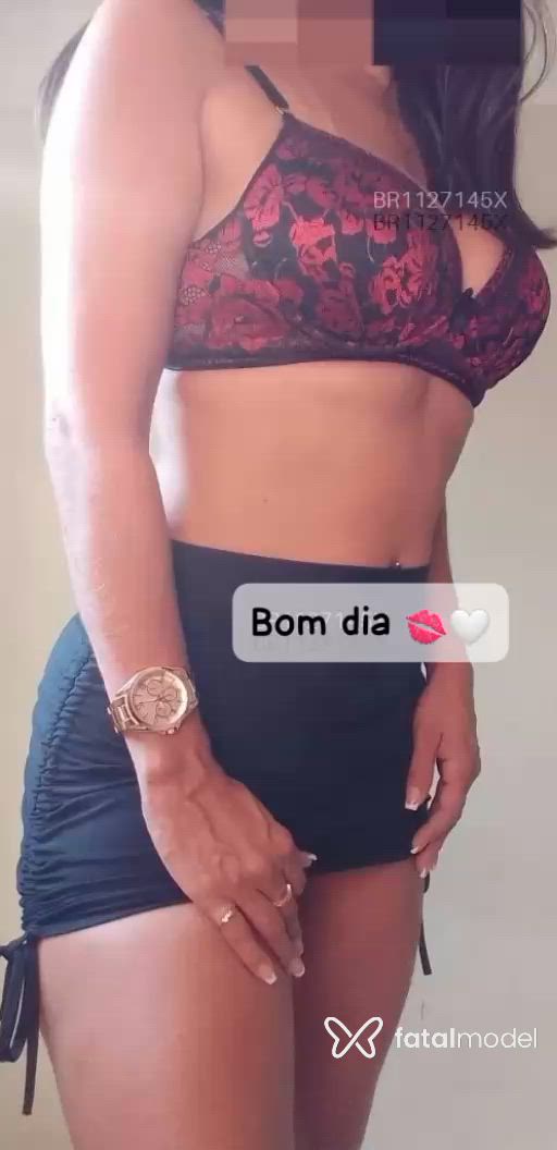 Acompanhante mulher com cabelo castanho de olhos castanhos - Brunna Ferraz Acompanhante mulher com cabelo castanho de olhos castanhos - Brunna Ferraz