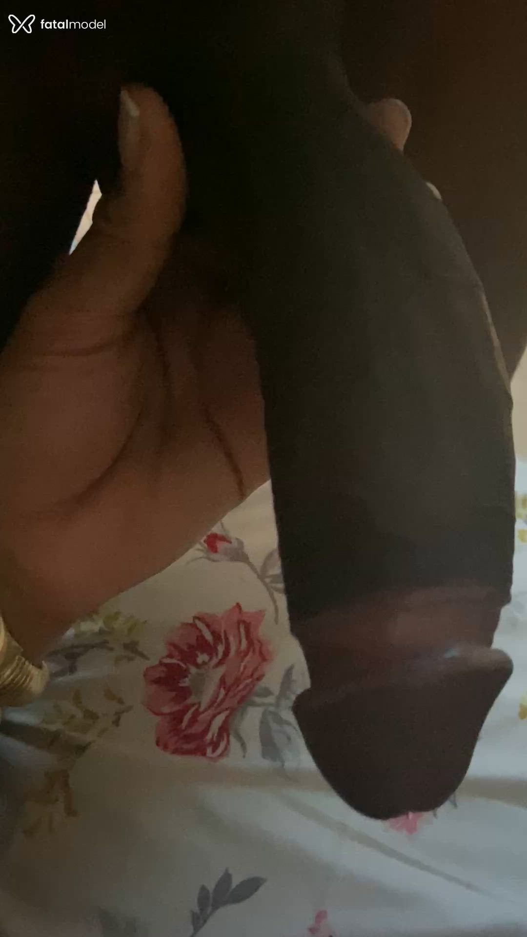Acompanhante mulher trans com cabelo castanho de olhos castanhos - Pamela Amanda