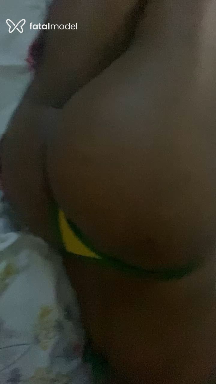 Acompanhante mulher trans com cabelo castanho de olhos castanhos - Pamela Amanda