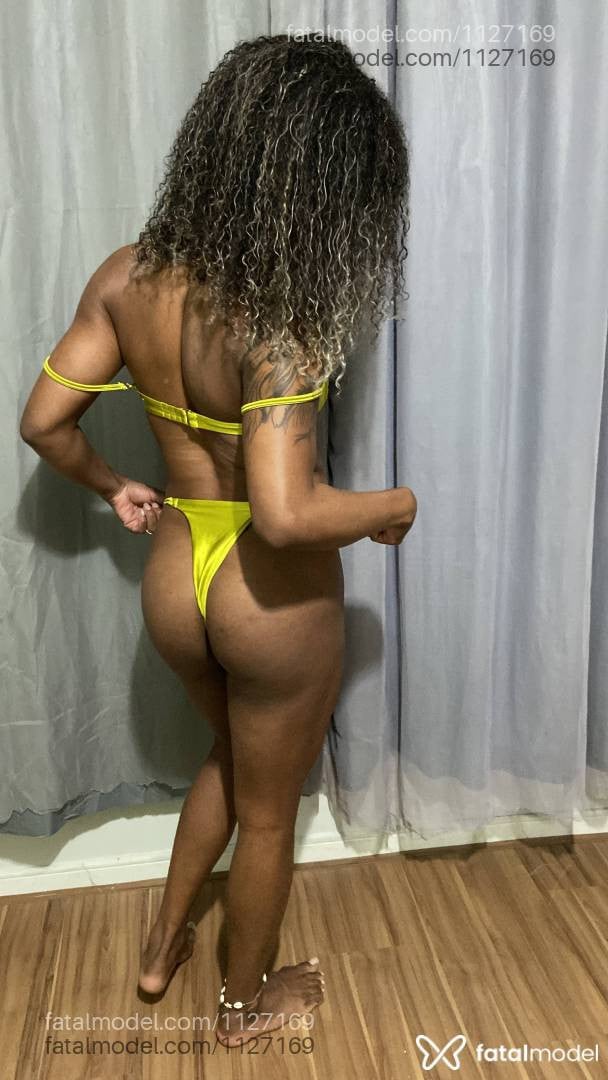Acompanhante mulher trans com cabelo castanho de olhos castanhos em Campos dos Goytacazes - Pamela Amanda