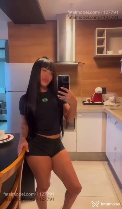 Acompanhante mulher morena (o) de olhos castanhos em Goiânia - Gabrielly Saumy