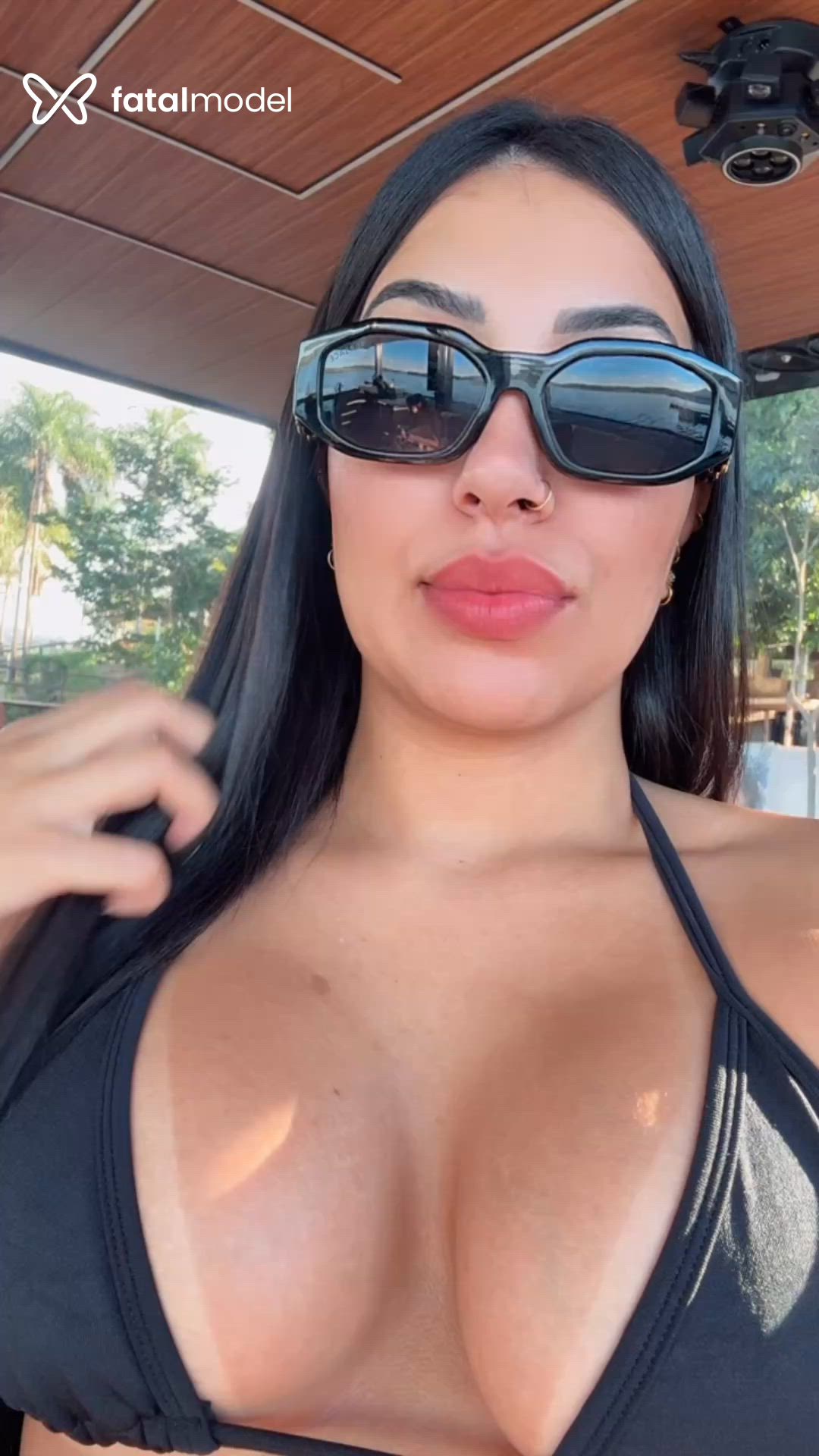 Acompanhante mulher morena (o) de olhos castanhos - Letícia Brito