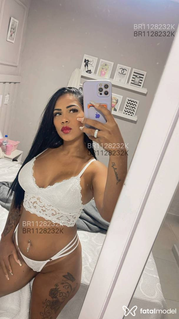 Acompanhante mulher morena (o) de olhos castanhos - Rubyy Acompanhante mulher morena (o) de olhos castanhos - Rubyy