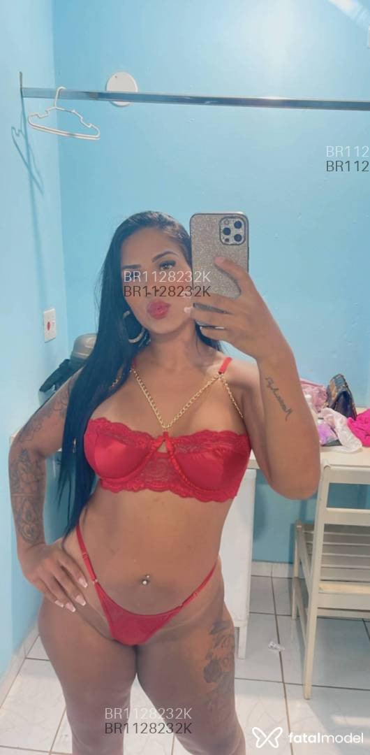 Acompanhante mulher morena (o) de olhos castanhos - Rubyy Acompanhante mulher morena (o) de olhos castanhos - Rubyy