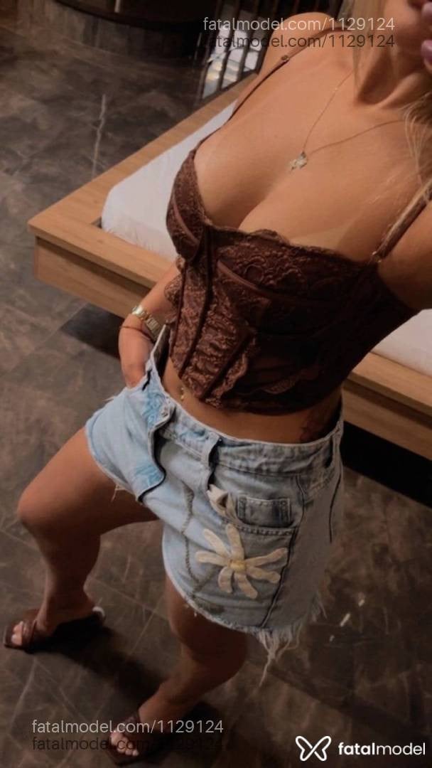 Acompanhante mulher loira (o) de olhos castanhos em Patrocínio - Bruna Mancini