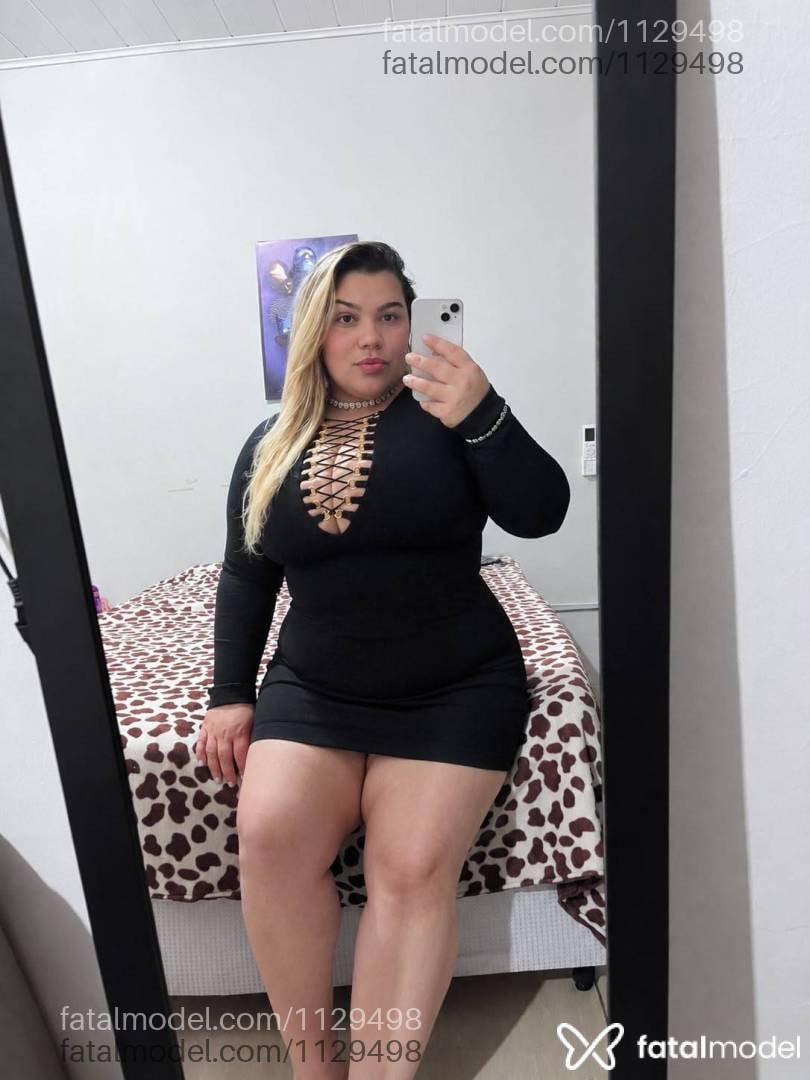 Acompanhante mulher loira (o) de olhos castanhos - Melissa