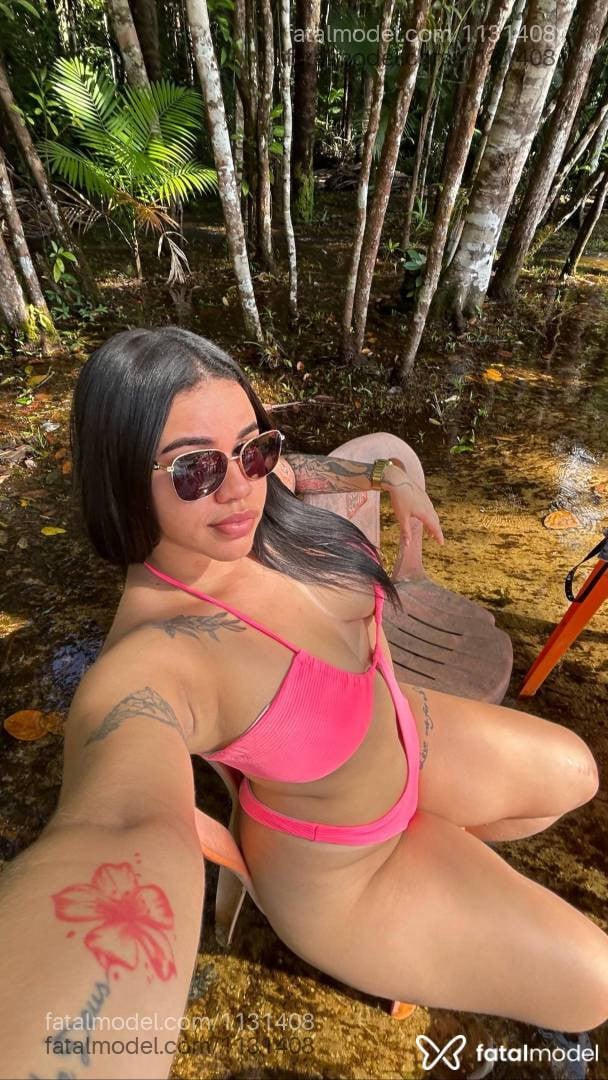 Acompanhante mulher morena (o) de olhos castanhos - Valentina