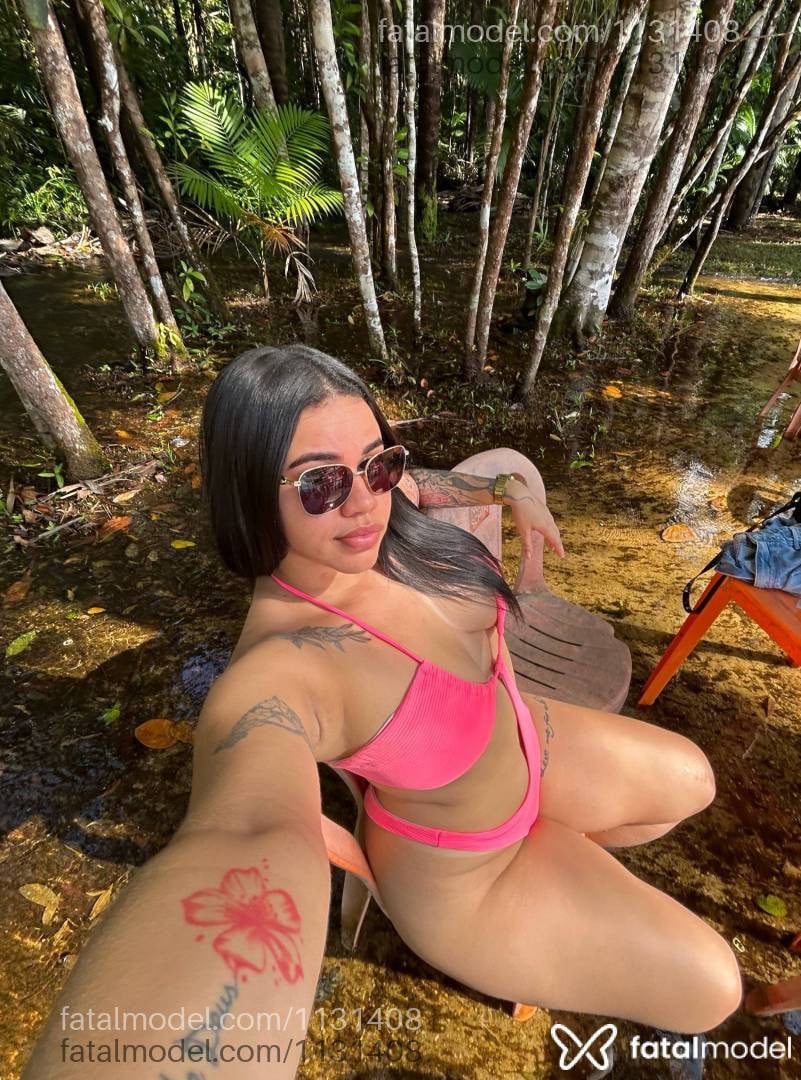Acompanhante mulher morena (o) de olhos castanhos - Valentina