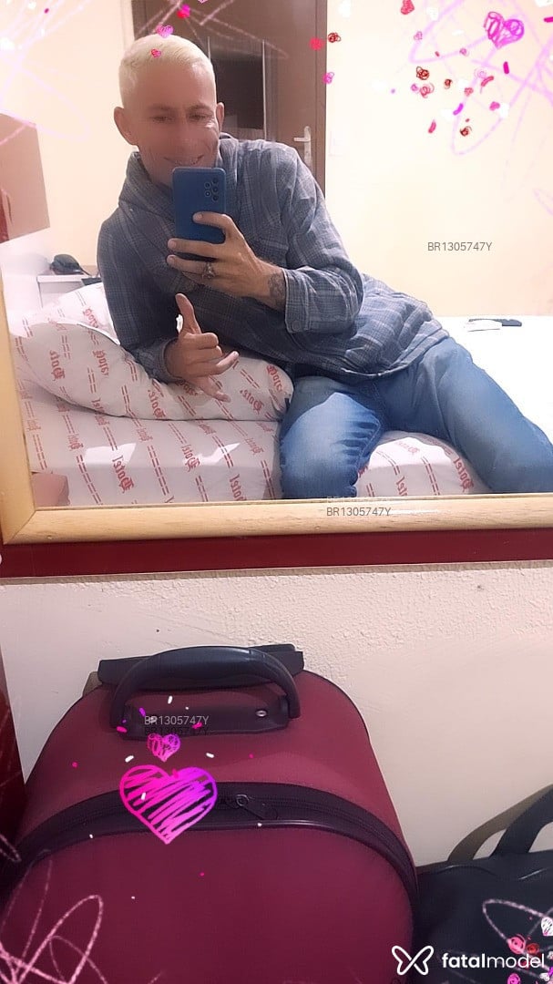 Acompanhante homem loira (o) de olhos verdes em São Paulo - Juninho