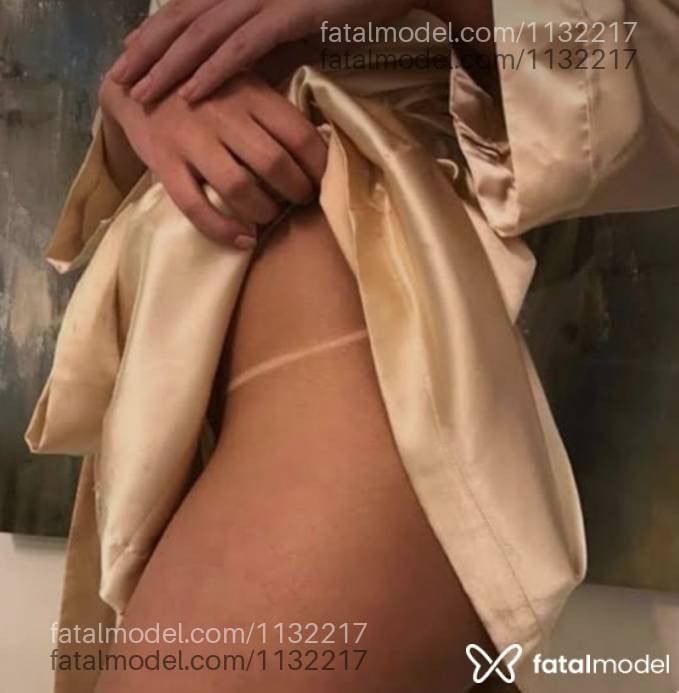 Acompanhante mulher morena (o) de olhos verdes - Eduarda