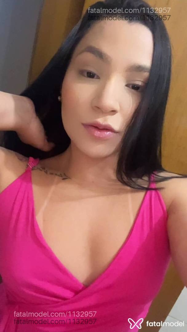 Acompanhante mulher morena (o) de olhos mel em Virtual Acompanhante mulher morena (o) de olhos mel em Virtual - Aurora Marcelli