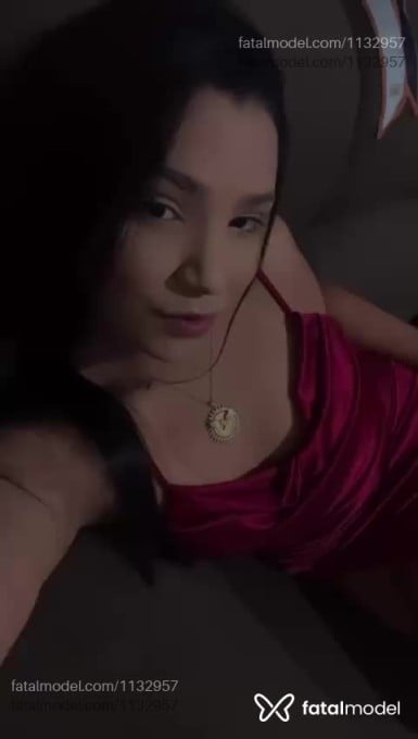 Acompanhante mulher morena (o) de olhos mel em Virtual Acompanhante mulher morena (o) de olhos mel em Virtual - Aurora Marcelli