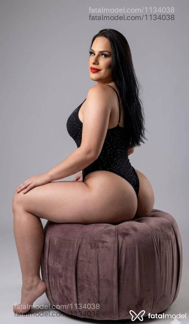 Acompanhante travesti morena (o) de olhos castanhos em Itapira - Julia Oliveira