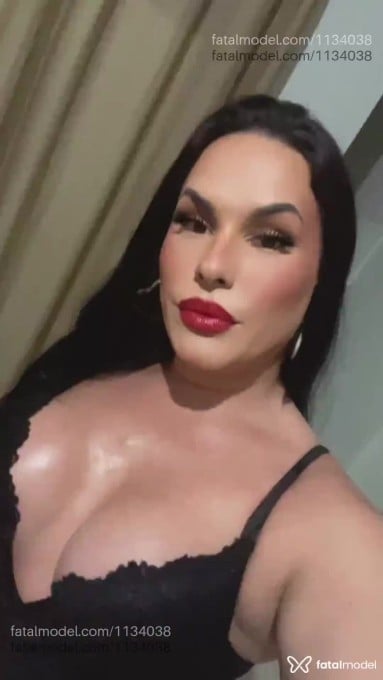 Acompanhante travesti morena (o) de olhos castanhos em Tatuí Acompanhante travesti morena (o) de olhos castanhos em Tatuí - Julia Oliveira