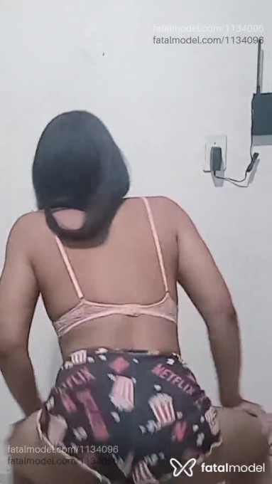 Acompanhante homem trans morena (o) de olhos castanhos em Uberlândia - Yasmim