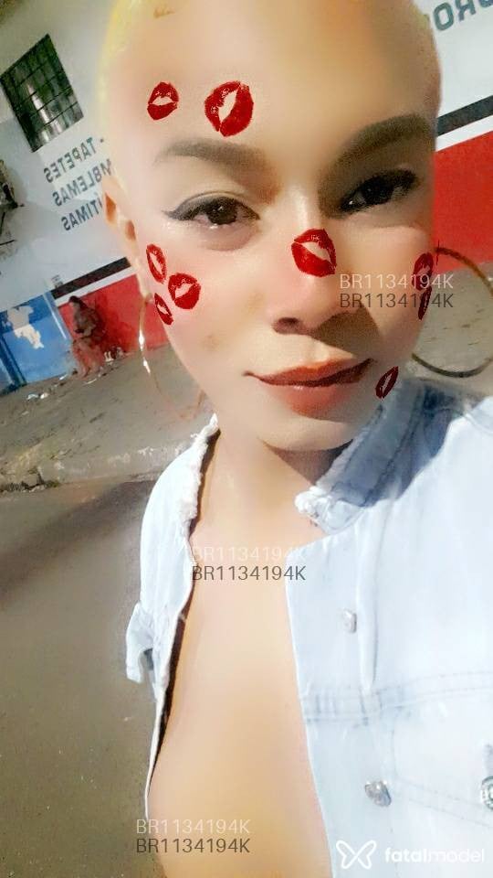 Acompanhante mulher trans com cabelo castanho de olhos castanhos em Tangará da Serra Acompanhante mulher trans com cabelo castanho de olhos castanhos em Tangará da Serra - Karina
