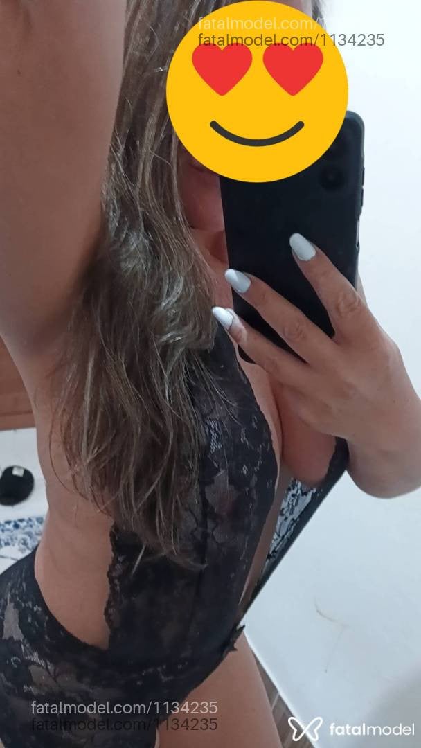Acompanhante mulher loira (o) de olhos castanhos - Laura Albuquerque
