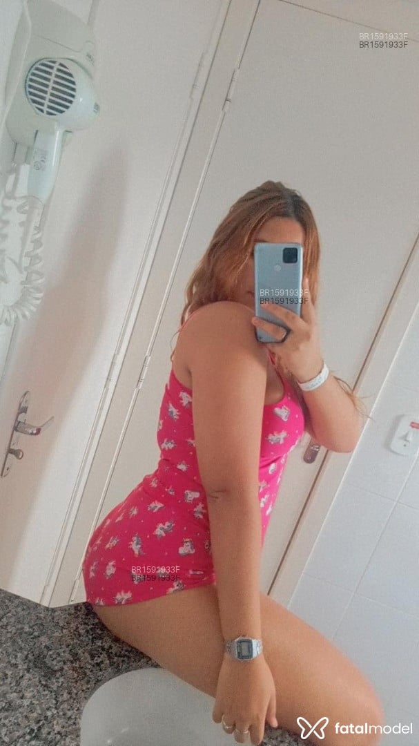 Acompanhante mulher ruiva (o) de olhos castanhos em Goiânia - Alice keller