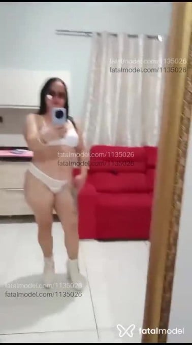 Acompanhante mulher morena (o) de olhos castanhos em Toledo - Paula