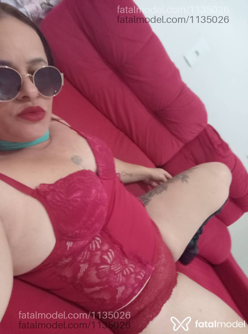 Acompanhante mulher morena (o) de olhos castanhos - Paula