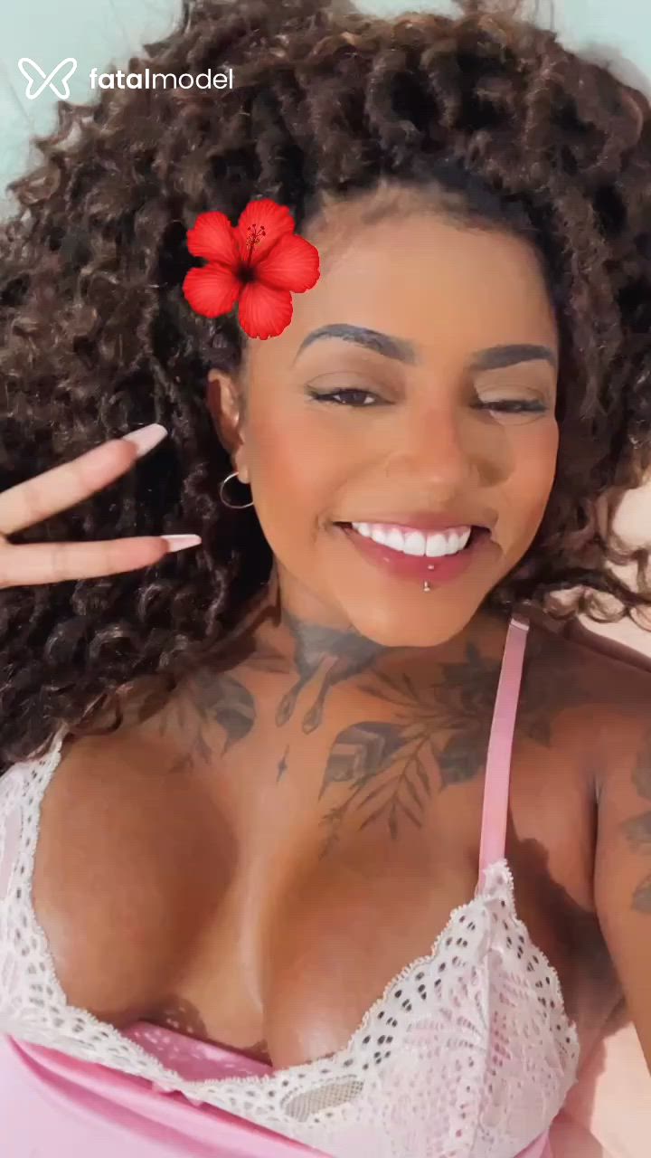 Acompanhante mulher com cabelo castanho de olhos castanhos em Jaraguá do Sul Acompanhante mulher com cabelo castanho de olhos castanhos em Jaraguá do Sul - Amora