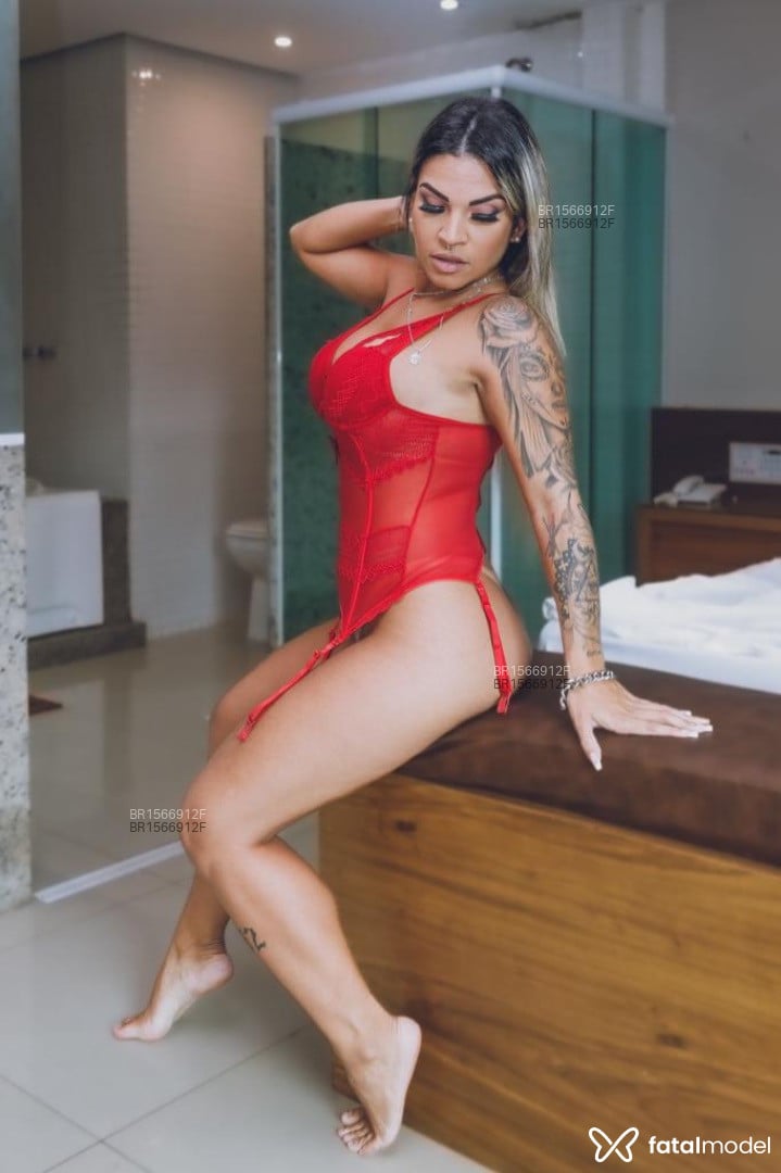 Acompanhante mulher loira (o) de olhos castanhos em Rio de Janeiro - Lya Hoffman