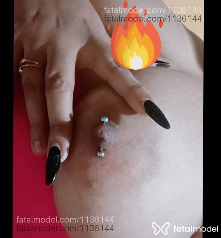 Acompanhante mulher morena (o) de olhos pretos - Belly Nogueira