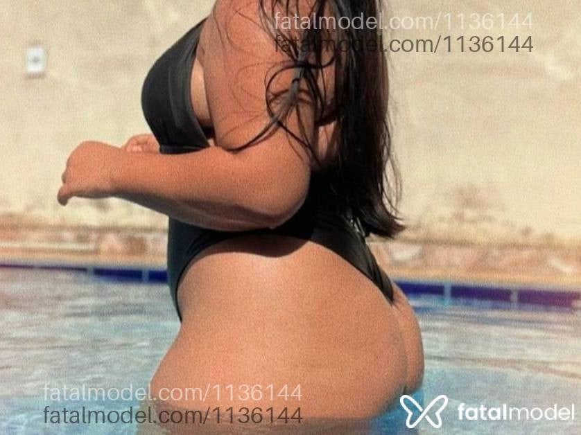 Acompanhante mulher morena (o) de olhos pretos - Belly Nogueira