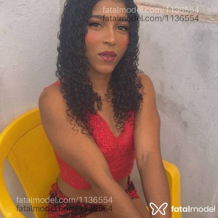 Acompanhante mulher morena (o) de olhos pretos - Rubyh
