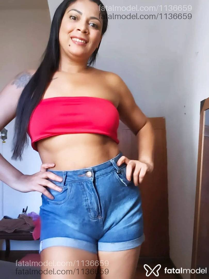 Acompanhante mulher com cabelo castanho de olhos castanhos em Patos de Minas - Alessa Diasz