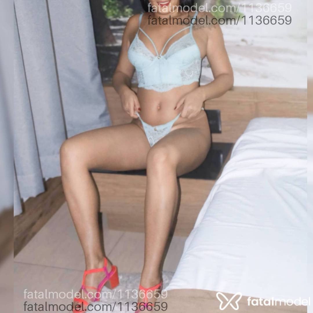 Acompanhante mulher com cabelo castanho de olhos castanhos - Saory Bellini