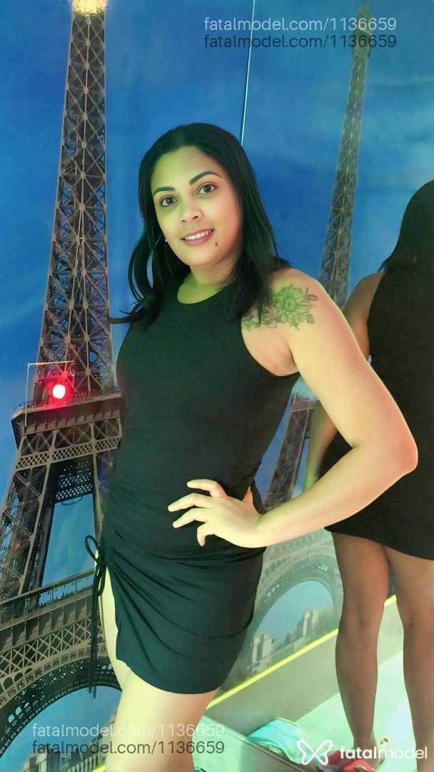Acompanhante mulher com cabelo castanho de olhos castanhos - Alessa Diasz