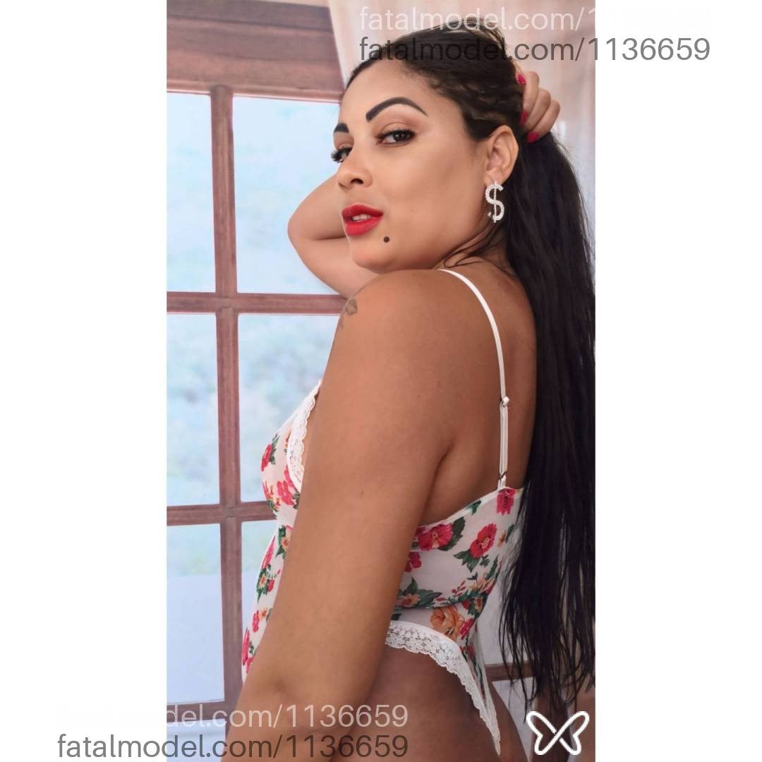 Acompanhante mulher com cabelo castanho de olhos castanhos em Belo Horizonte - Alessa Diasz