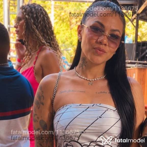 Acompanhante mulher morena (o) de olhos pretos - Gaby Matos