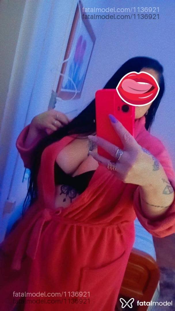 Acompanhante mulher morena (o) de olhos azuis - Sheron