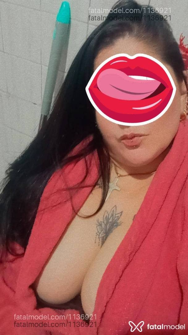 Acompanhante mulher morena (o) de olhos azuis - Sheron