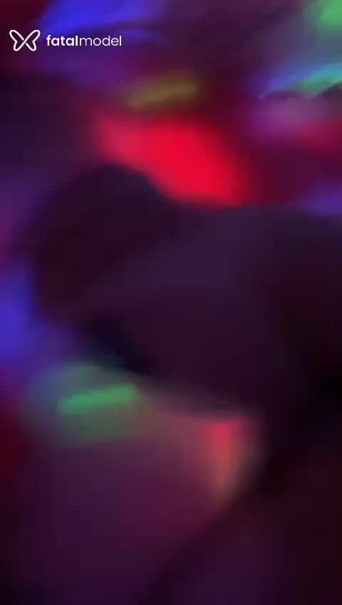 Acompanhante mulher morena (o) de olhos azuis em Pelotas Acompanhante mulher morena (o) de olhos azuis em Pelotas - Sheron