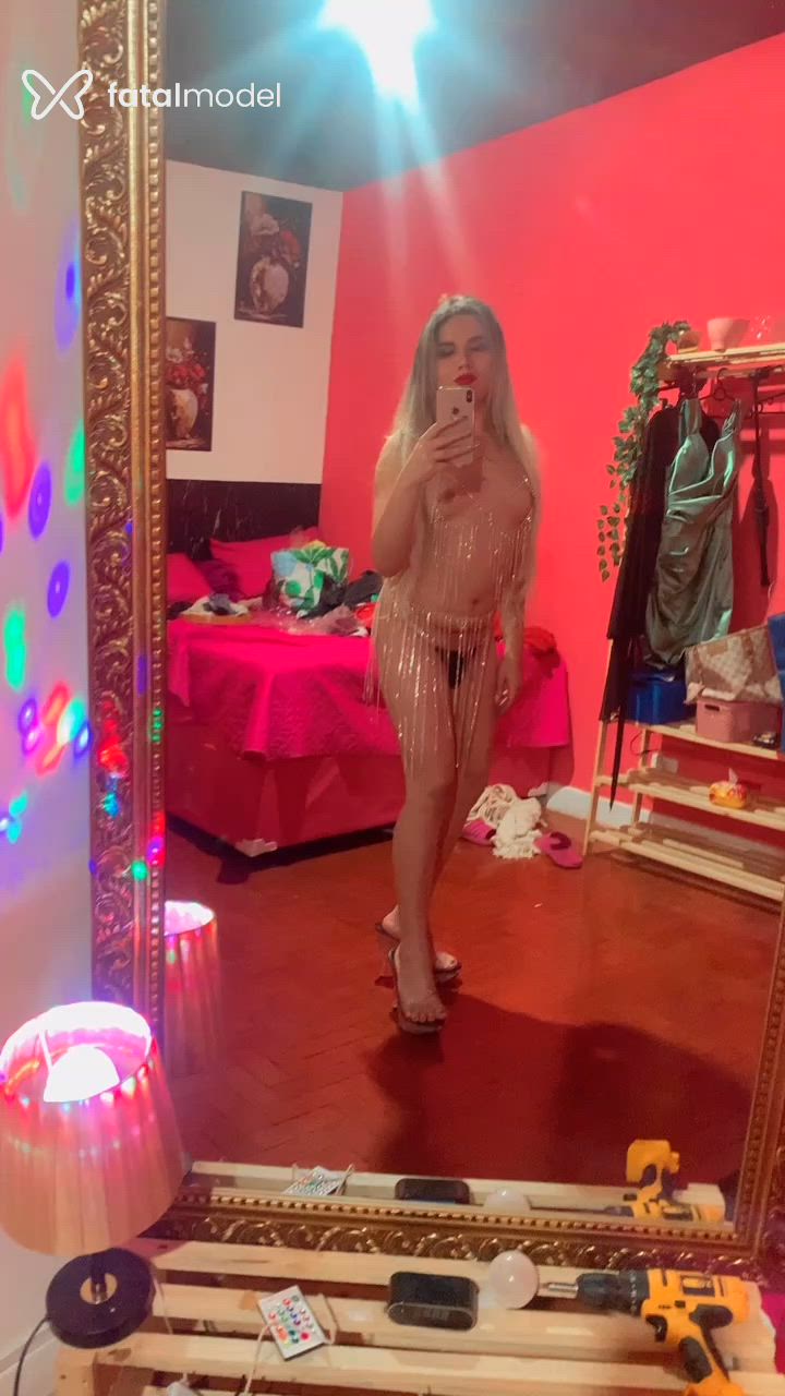 Acompanhante travesti loira (o) de olhos azuis - Angel Lavinia Acompanhante travesti loira (o) de olhos azuis - Angel Lavinia