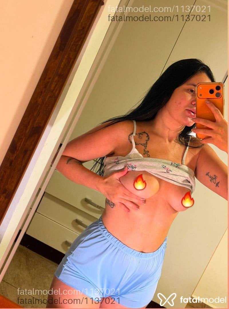 Acompanhante mulher morena (o) de olhos castanhos - KAREN