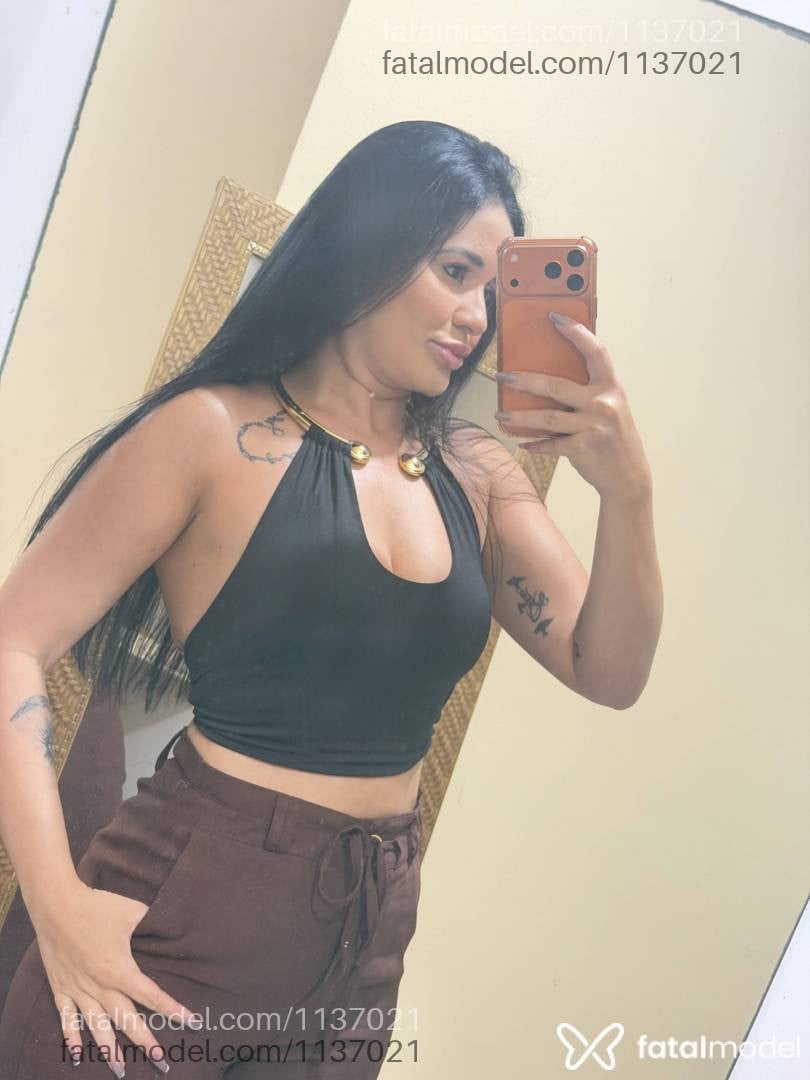 Acompanhante mulher morena (o) de olhos castanhos - KAREN