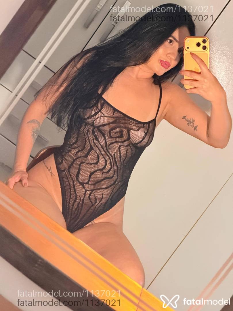 Acompanhante mulher morena (o) de olhos castanhos - KAREN