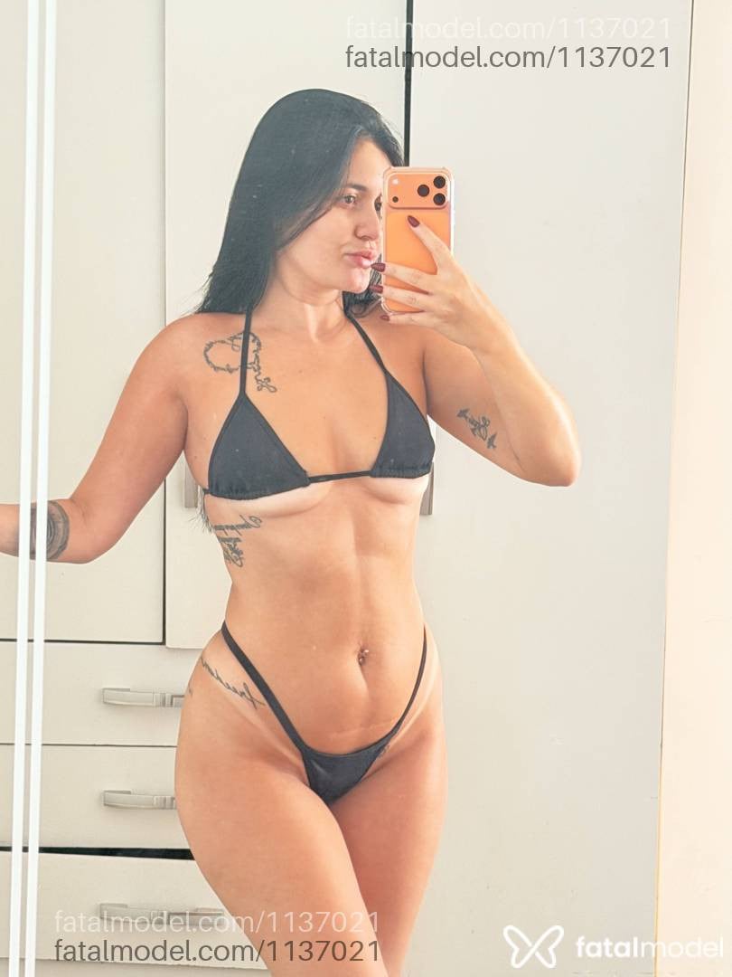 Acompanhante mulher morena (o) de olhos castanhos - KAREN