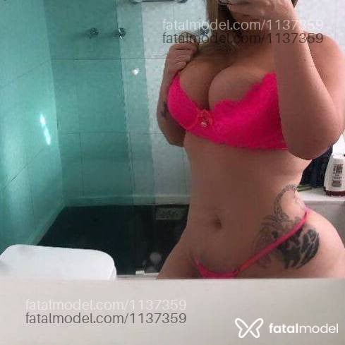 Acompanhante mulher loira (o) de olhos castanhos em Leme - Yasmin Nobre